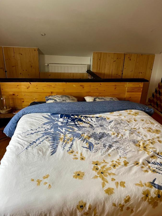 Capstay La Louvière المظهر الخارجي الصورة