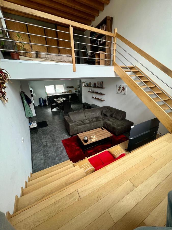 Capstay La Louvière المظهر الخارجي الصورة