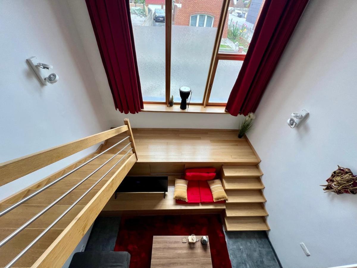 Capstay La Louvière المظهر الخارجي الصورة