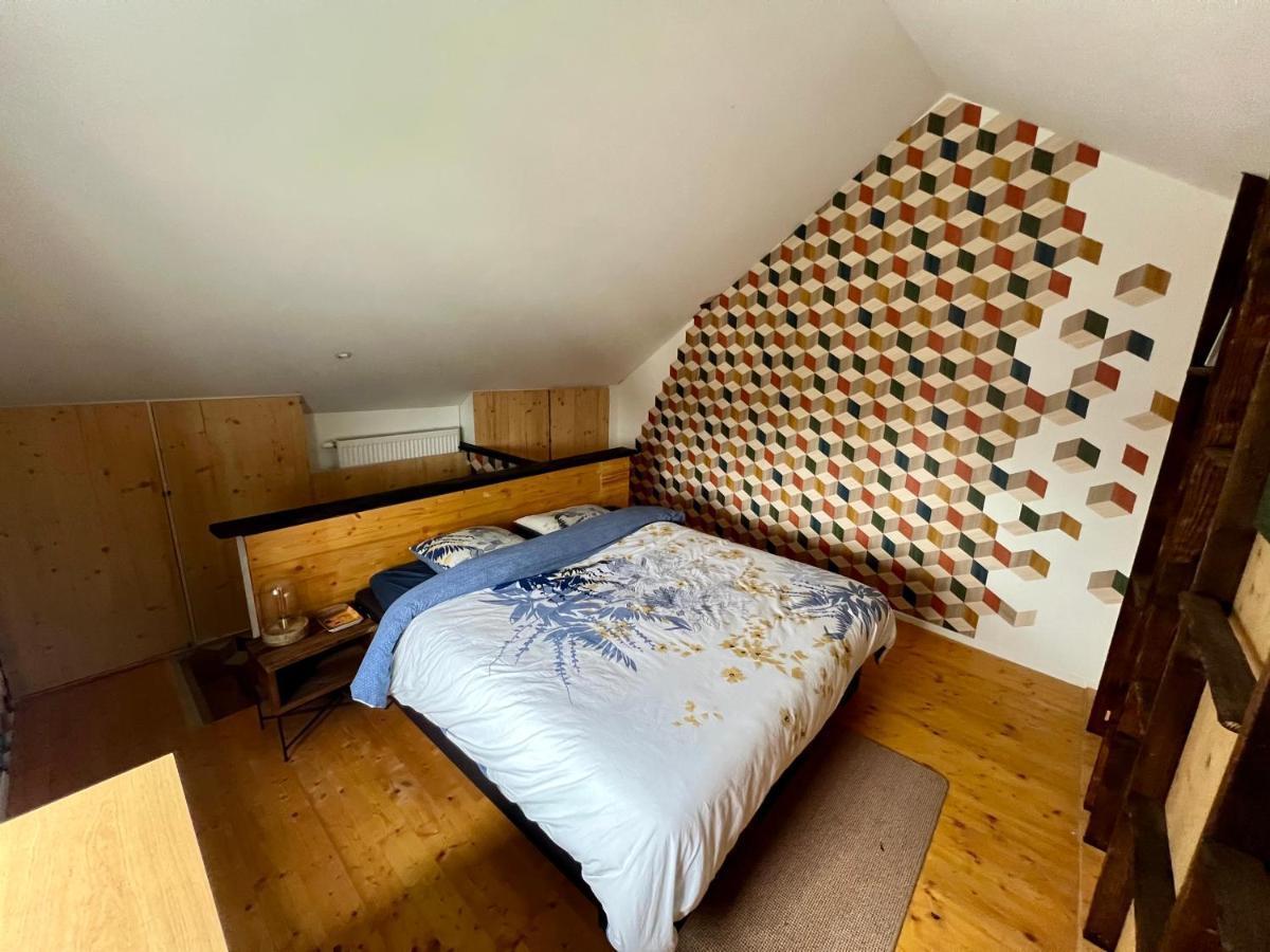 Capstay La Louvière المظهر الخارجي الصورة